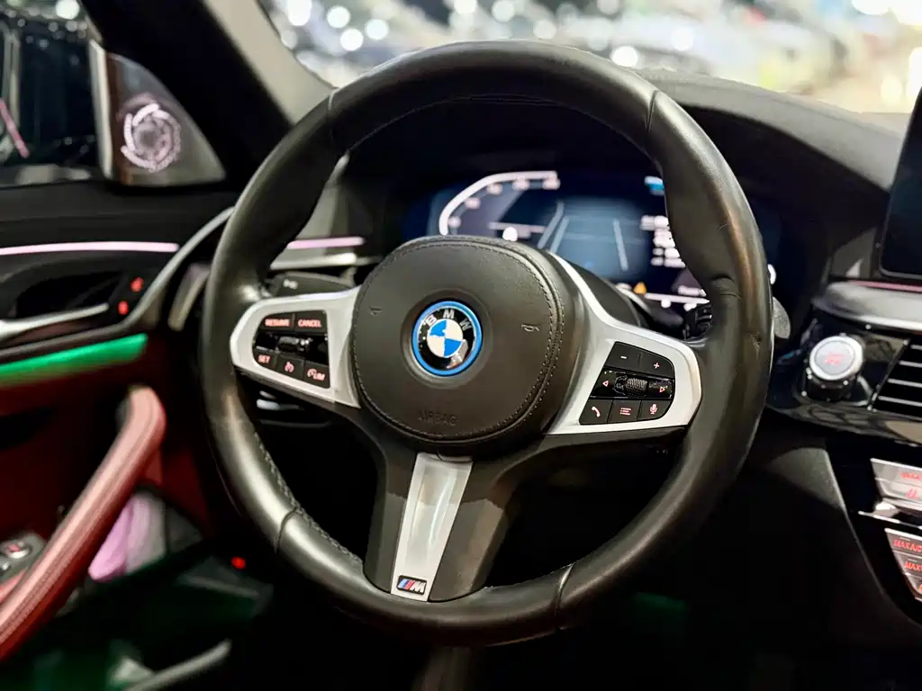 BMW 5 Series Plug-in Hybrid 2021 535Le M Sport Package - фото 5