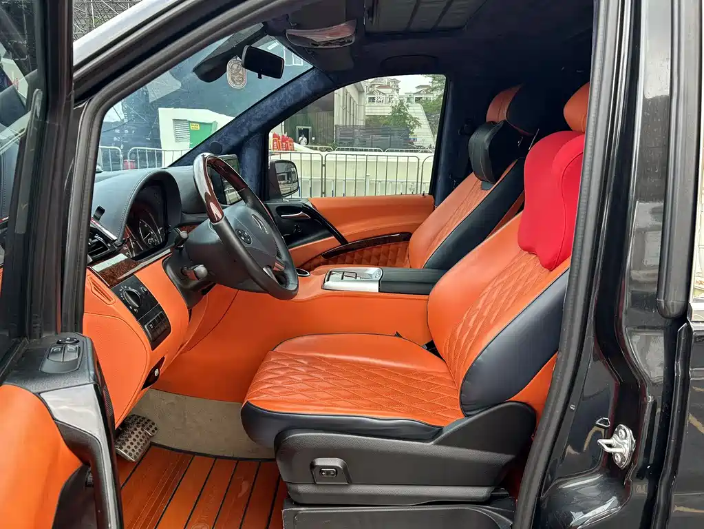 Mercedes-Benz Viano 2013 3.0L Navigator Edition