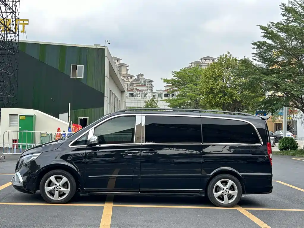Mercedes-Benz Viano 2013 3.0L Navigator Edition