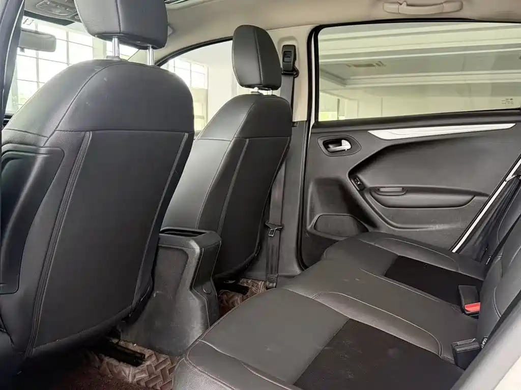Citroën C3-XR 2015 1.6L Manual Pioneer