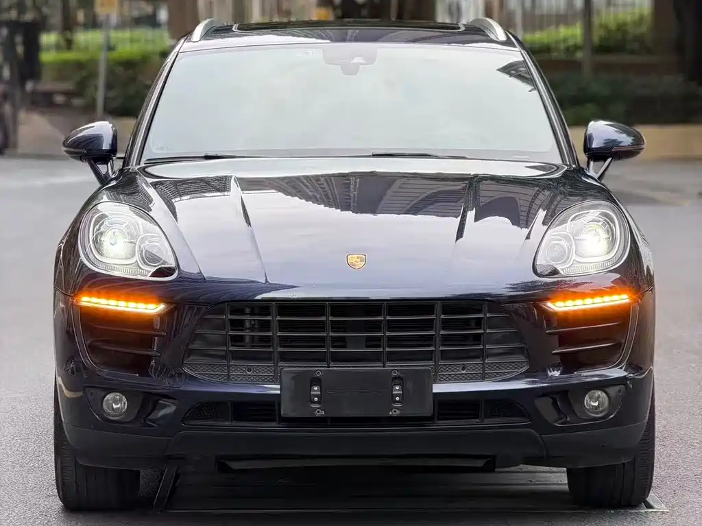 2017 Porsche Macan 2.0T