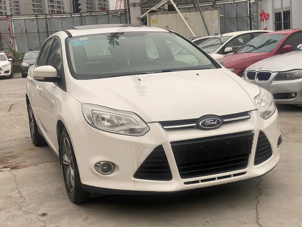 Ford Focus 2012 Sedan 1.6L Automatic Fashion Edition