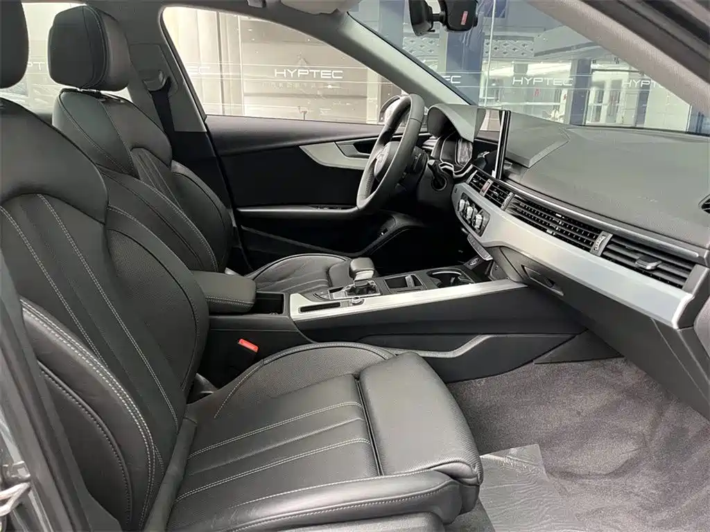 Audi A4L 2023 40 TFSI Fashion Dynamic Edition