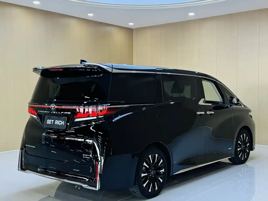 Toyota Vellfire 2024 Crown Hybrid 2.5L Supreme Executive Edition