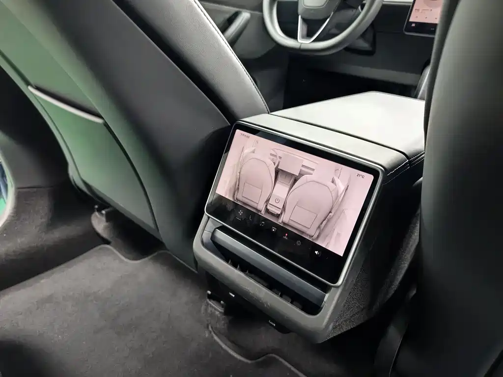 Tesla Model Y 2025 Rear-Wheel Drive