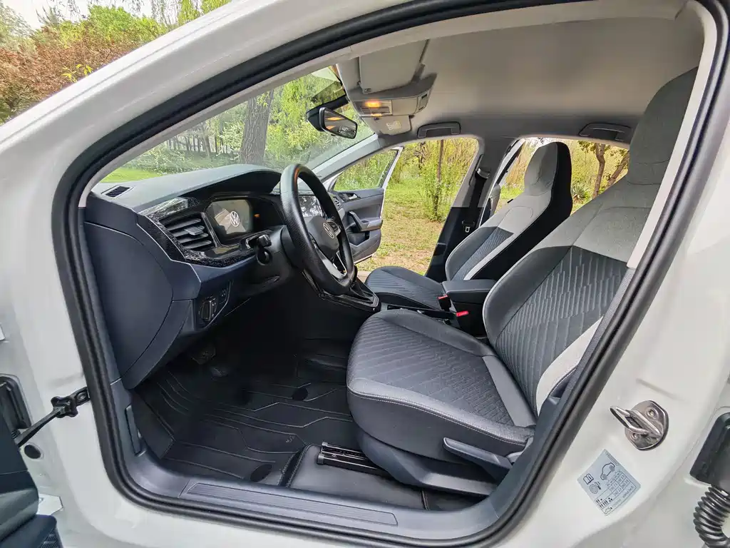 Volkswagen Lavida 2025 New Sharp 1.5L Outstanding Xinyi Edition