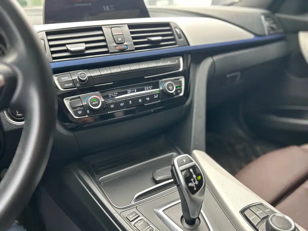 BMW 3 Series 2019 320i M Sport Package
