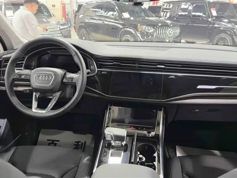 Audi Q7 2023 55 TFSI quattro S Prestige