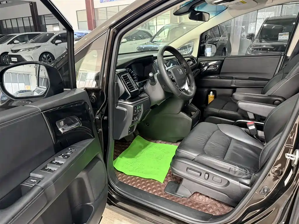 Honda Elysion 2019 2.0L Hybrid Luxury Edition