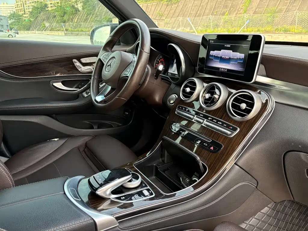 Mercedes-Benz GLC 260 4MATIC