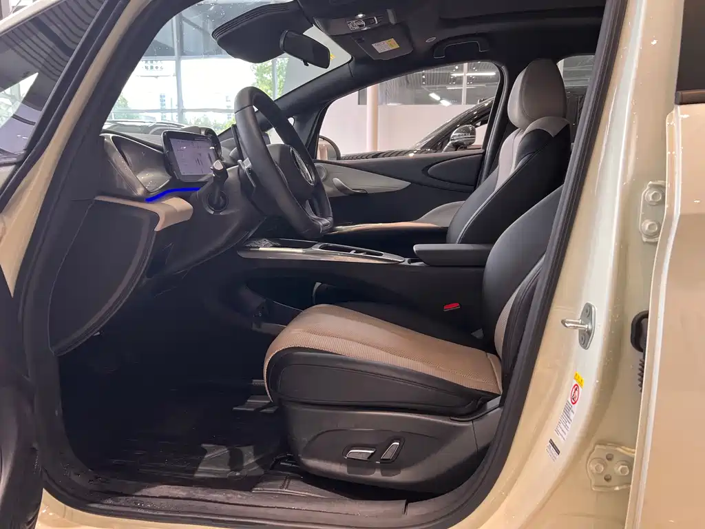 BYD Dolphin 2025 Intelligent Driving Edition 410km Fashion Edition