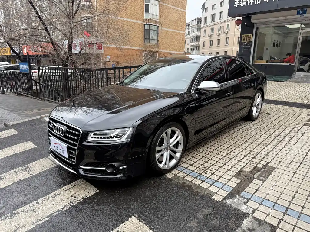Audi S8 2013 S8 4.0 TFSI quattro