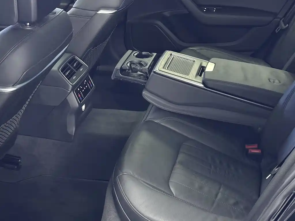 Audi A6L 2019 45 TFSI quattro Prestige Elegant Edition