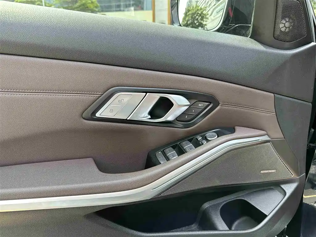 BMW 3 Series 2020 325Li M Sport Night Edition - фото 17