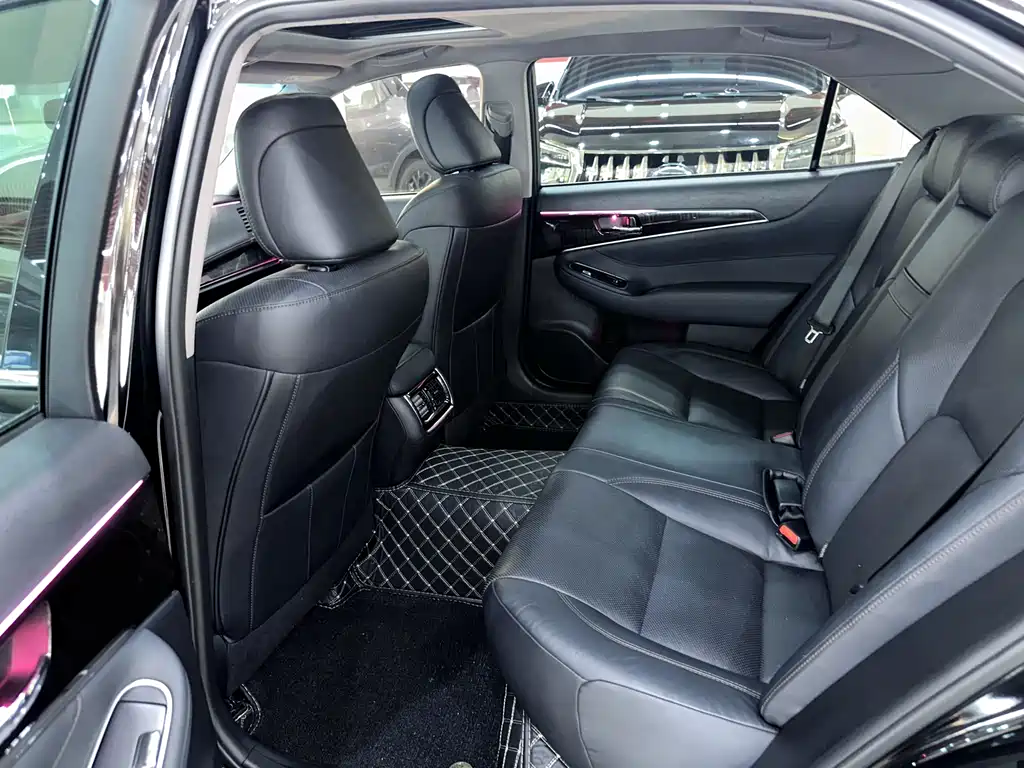 Toyota Crown 2015 2.0T Fashion Edition