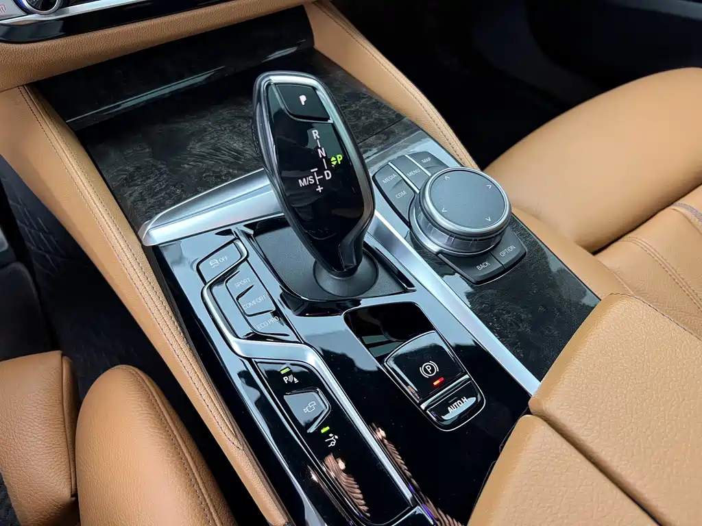 BMW 6 Series GT 2021 630i M Sport Package - фото 21