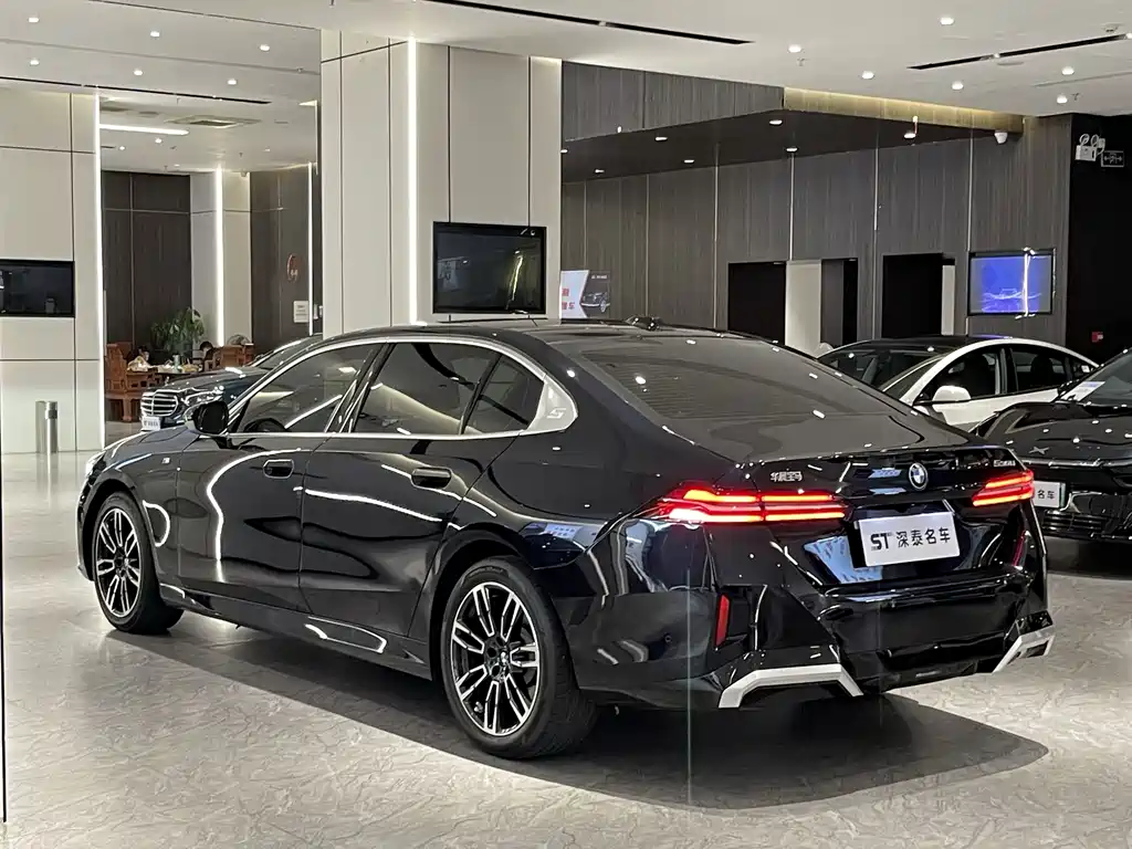 宝马5系 2024款 530Li 领先型 M运动套装 - фото 13