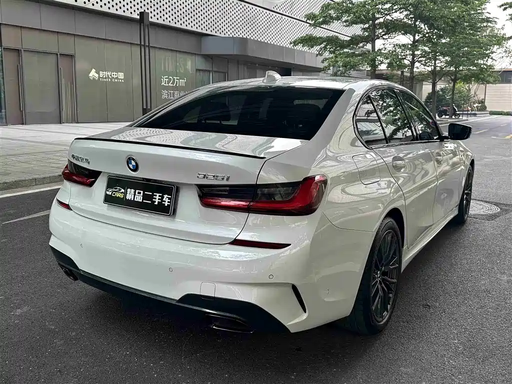 BMW 3 Series 2020 325i M Sport Night Edition - фото 7