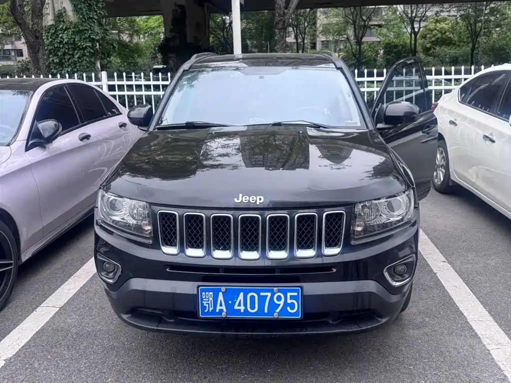2014 Jeep Compass (Import) 2.4L AWD Comfort Edition