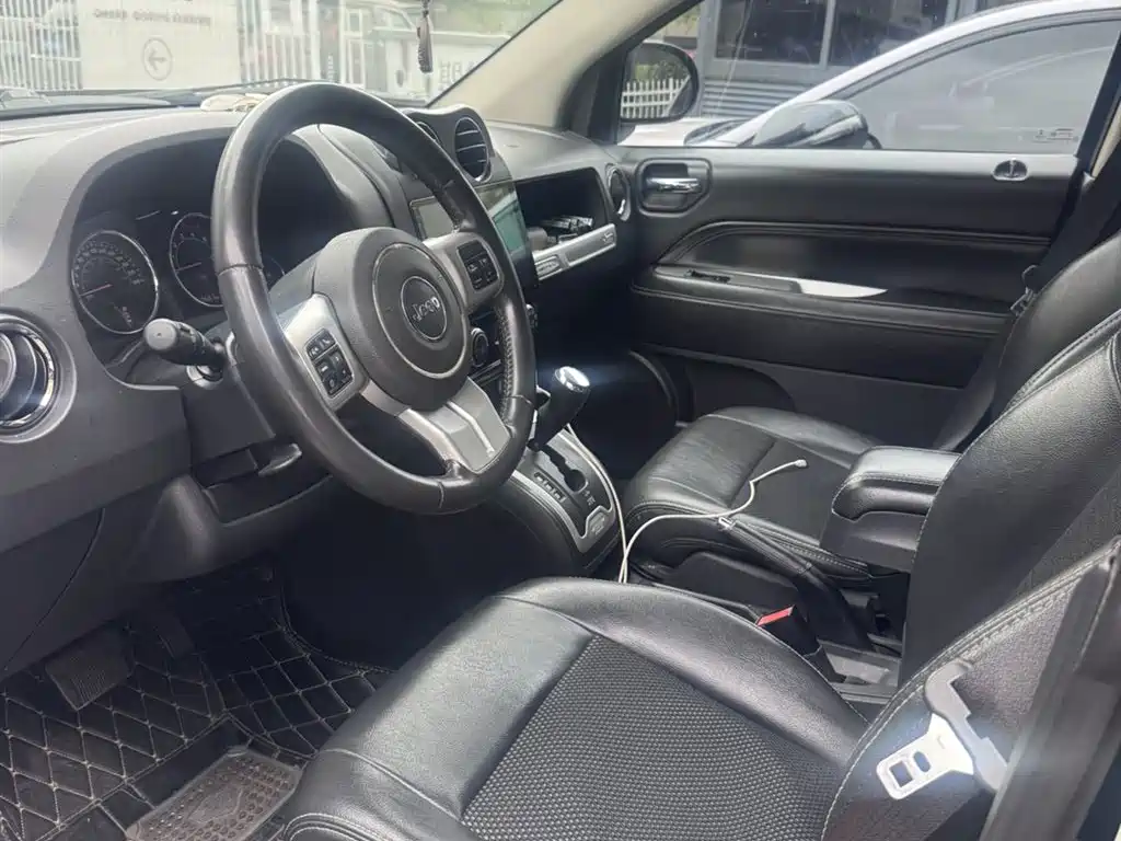2014 Jeep Compass (Import) 2.4L AWD Comfort Edition