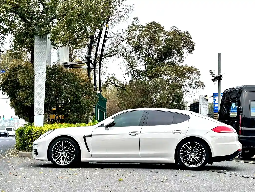 Porsche Panamera 2014 3.0T