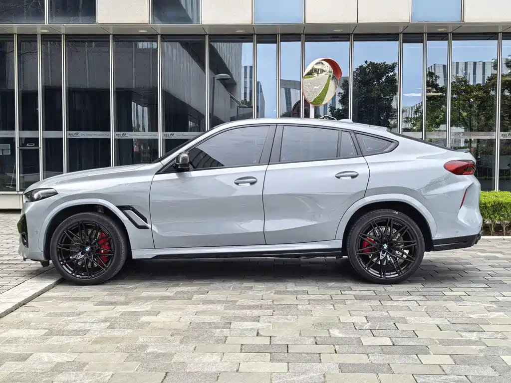 BMW X6 M Competition 2023 - фото 6