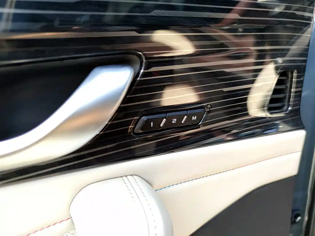 Geely Monjaro 2023 2.0TD High Power Automatic FWD Flagship Edition