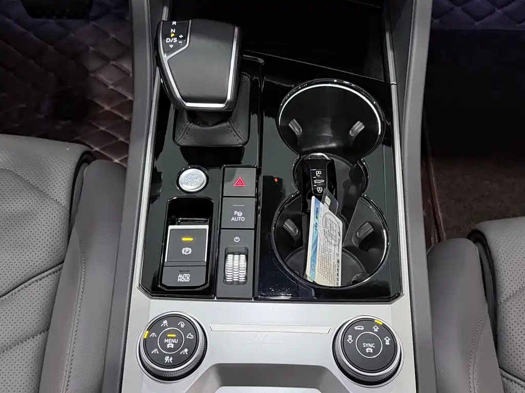 Volkswagen Touareg 2023 3.0TSI R-Share Edition Classic Sport Package