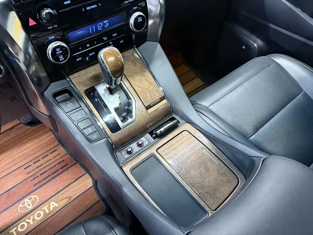 Alphard 2015 3.5L Luxury Edition