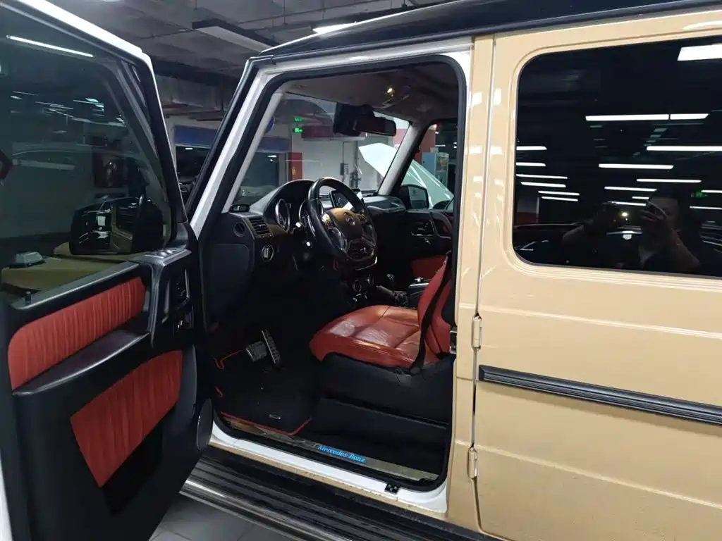 Mercedes-Benz G 500