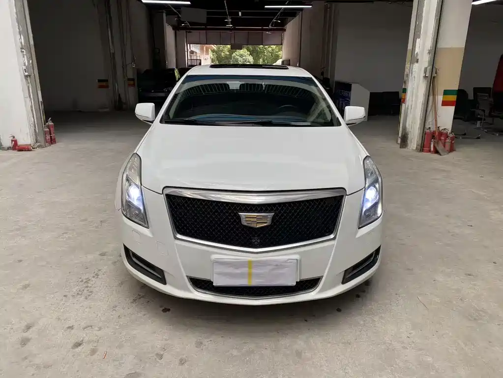 Cadillac XTS 2017 28T Technology