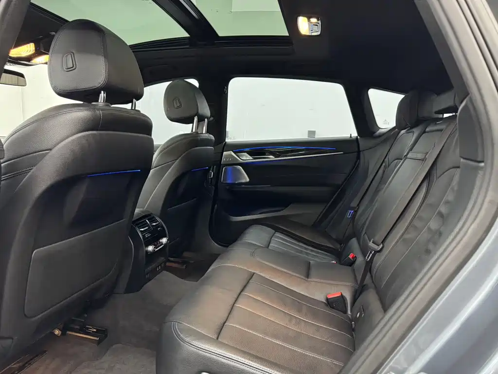 BMW 6 Series GT 2020 630i M Sport Package - фото 6
