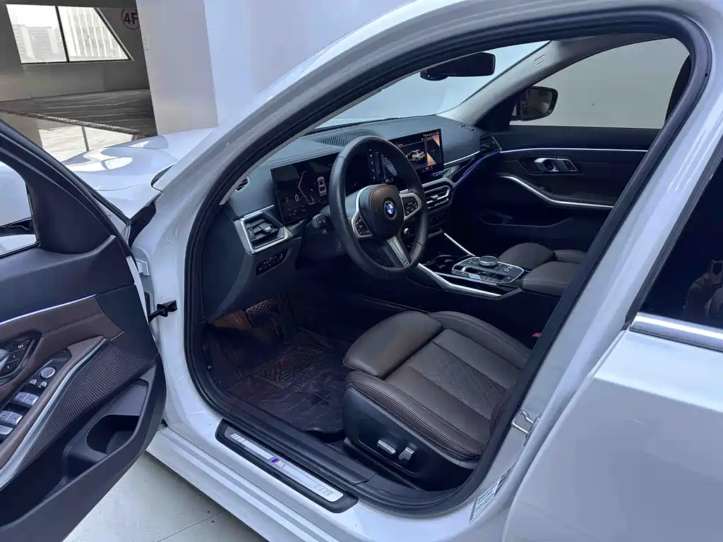 BMW 3 Series 2023 320Li M Sport Package - фото 10