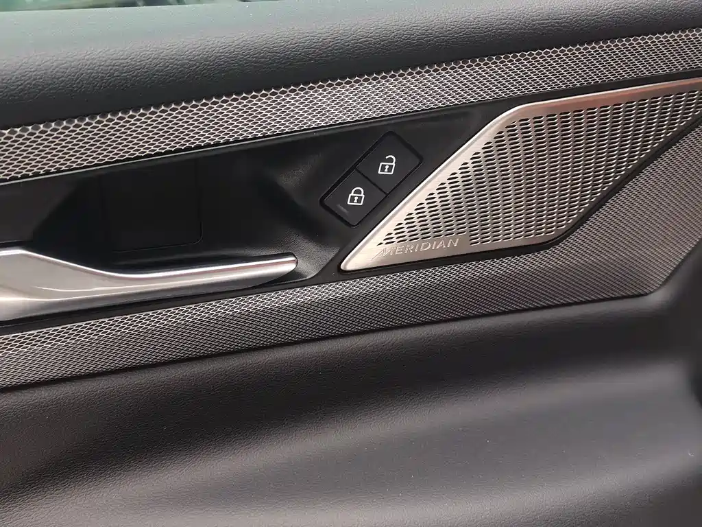 Jaguar XEL 2024 2.0T 250PS R-DYNAMIC S