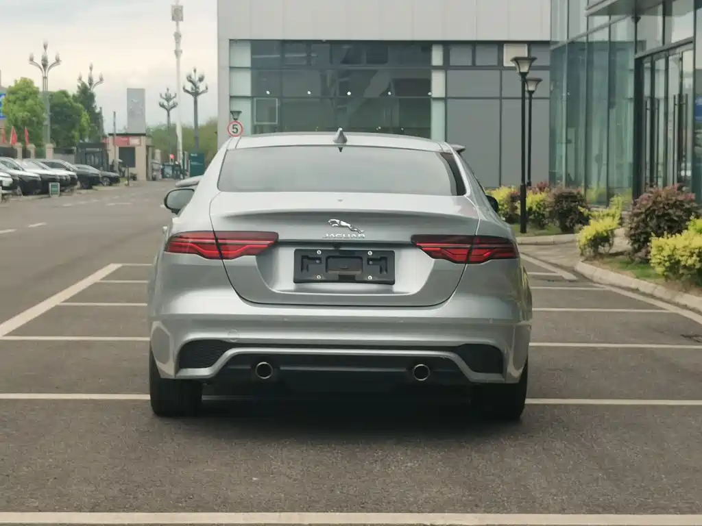 Jaguar XEL 2024 2.0T 250PS R-DYNAMIC S