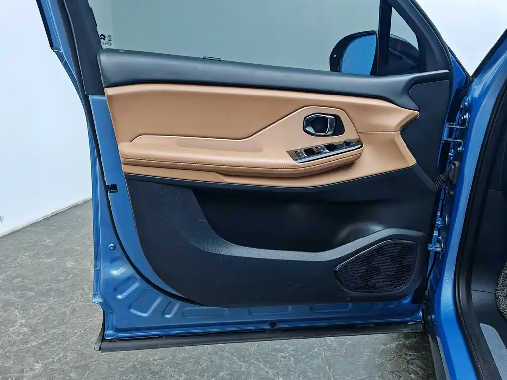 NIO ES8 2018 355km Base Edition 7-Seater