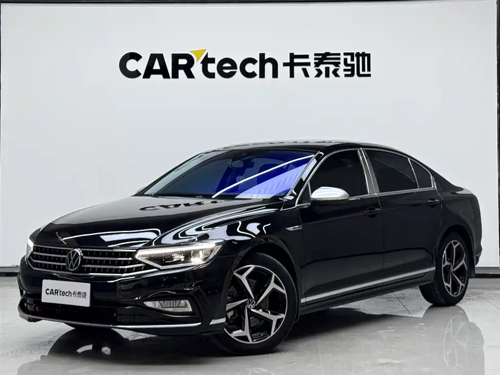 Magotan 2023 2 Million Units Commemorative Edition 330TSI DSG Luxury
