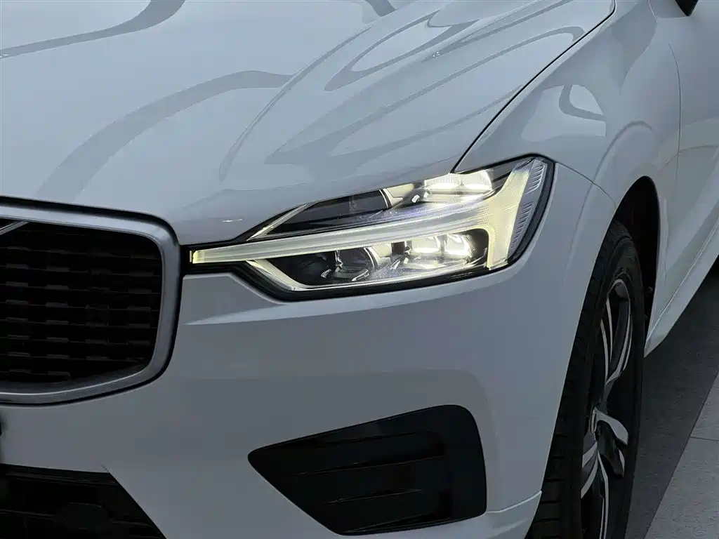 Volvo XC60 2018 T5 AWD Zhiyuan Sport Edition