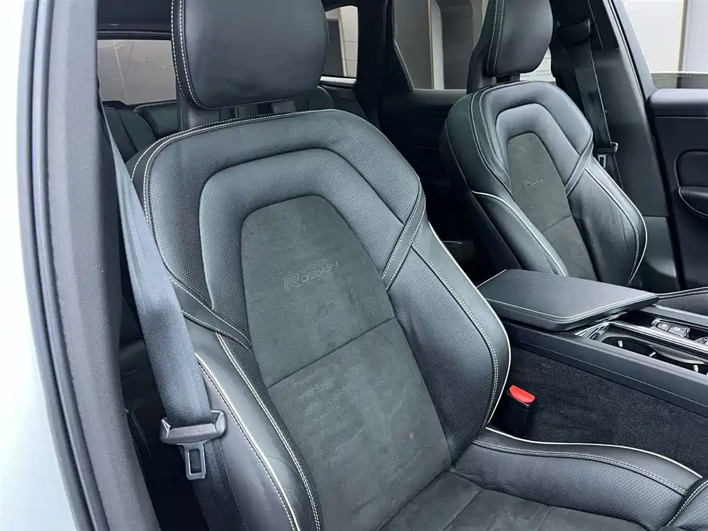 Volvo XC60 2018 T5 AWD Zhiyuan Sport Edition