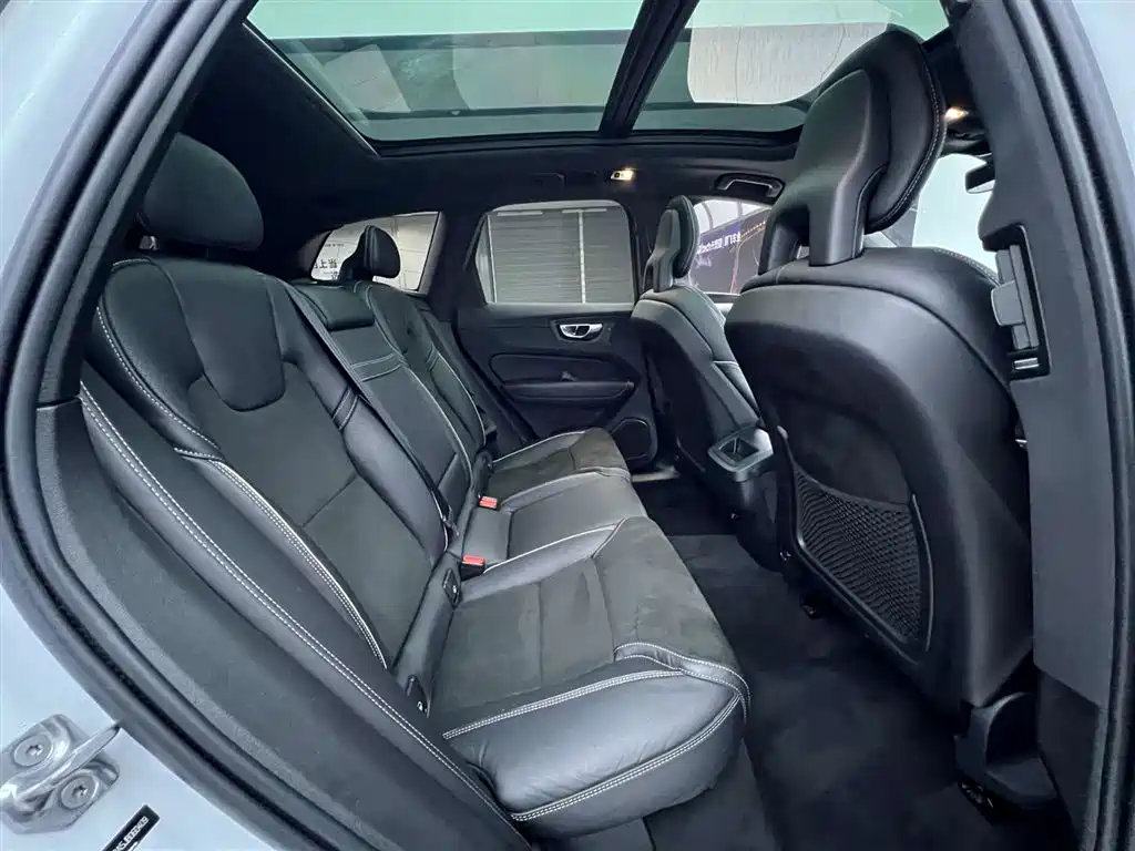 Volvo XC60 2018 T5 AWD Zhiyuan Sport Edition