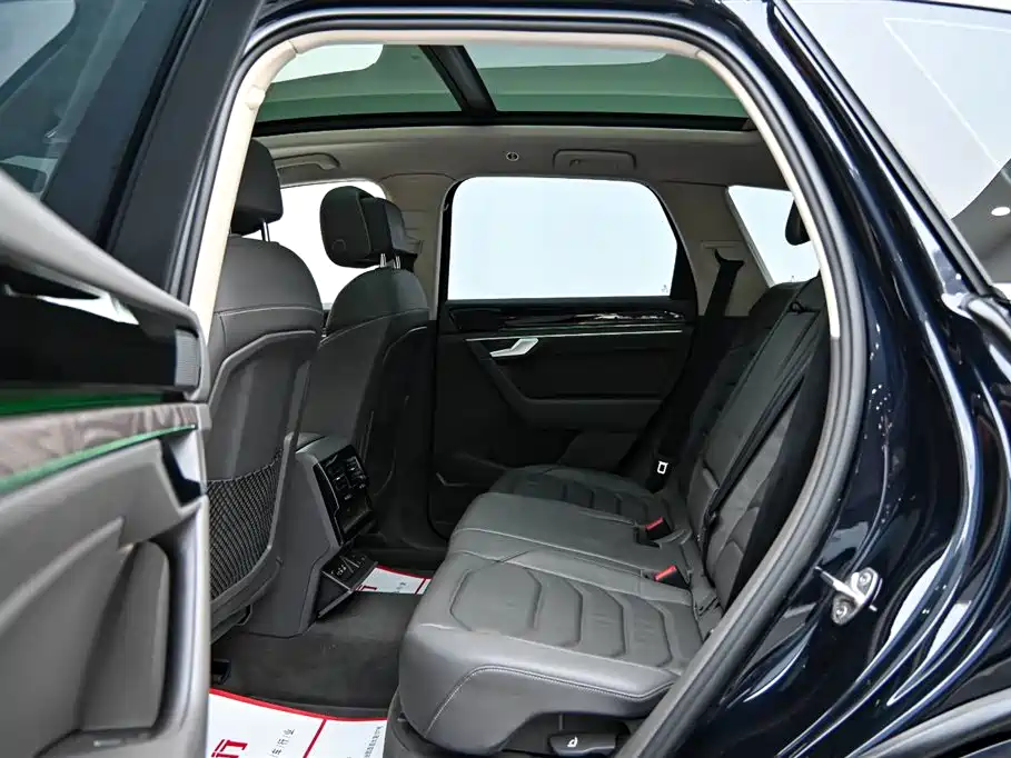 Volkswagen Touareg 2021 3.0 TSI Rui Xiang Edition Classic Sport Package