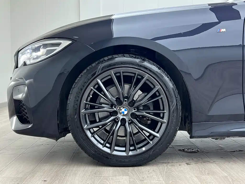 BMW 3 Series 2021 325i M Sport Night Edition - фото 20