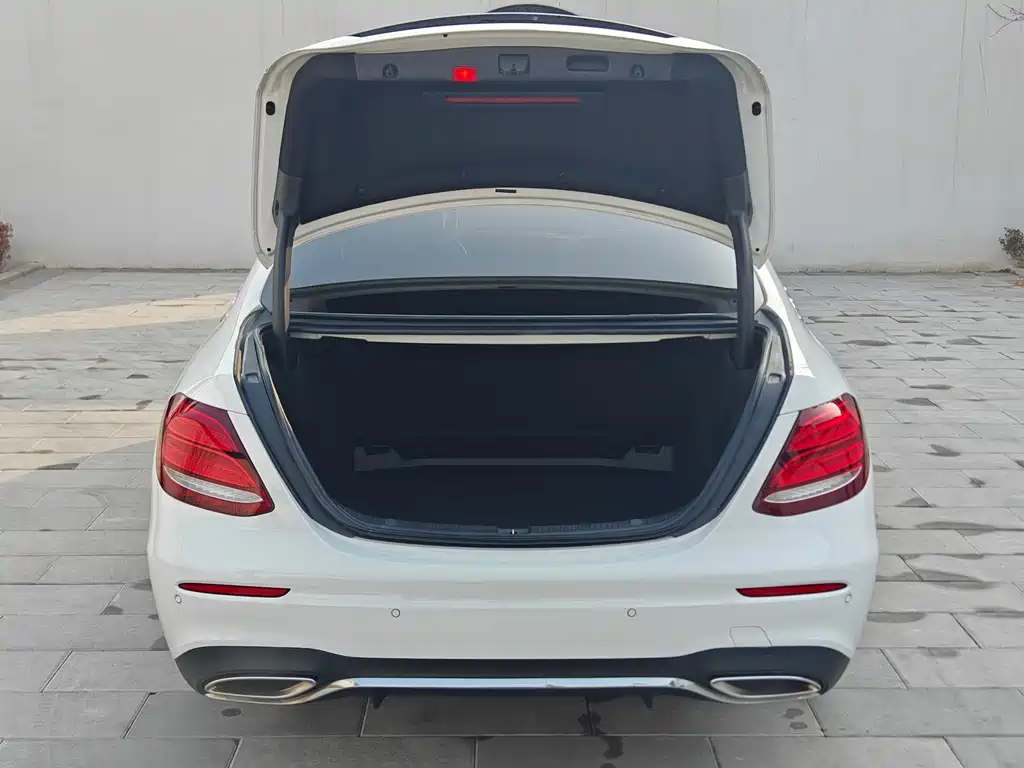 Mercedes-Benz E-Class 2016 E 200 L Sport