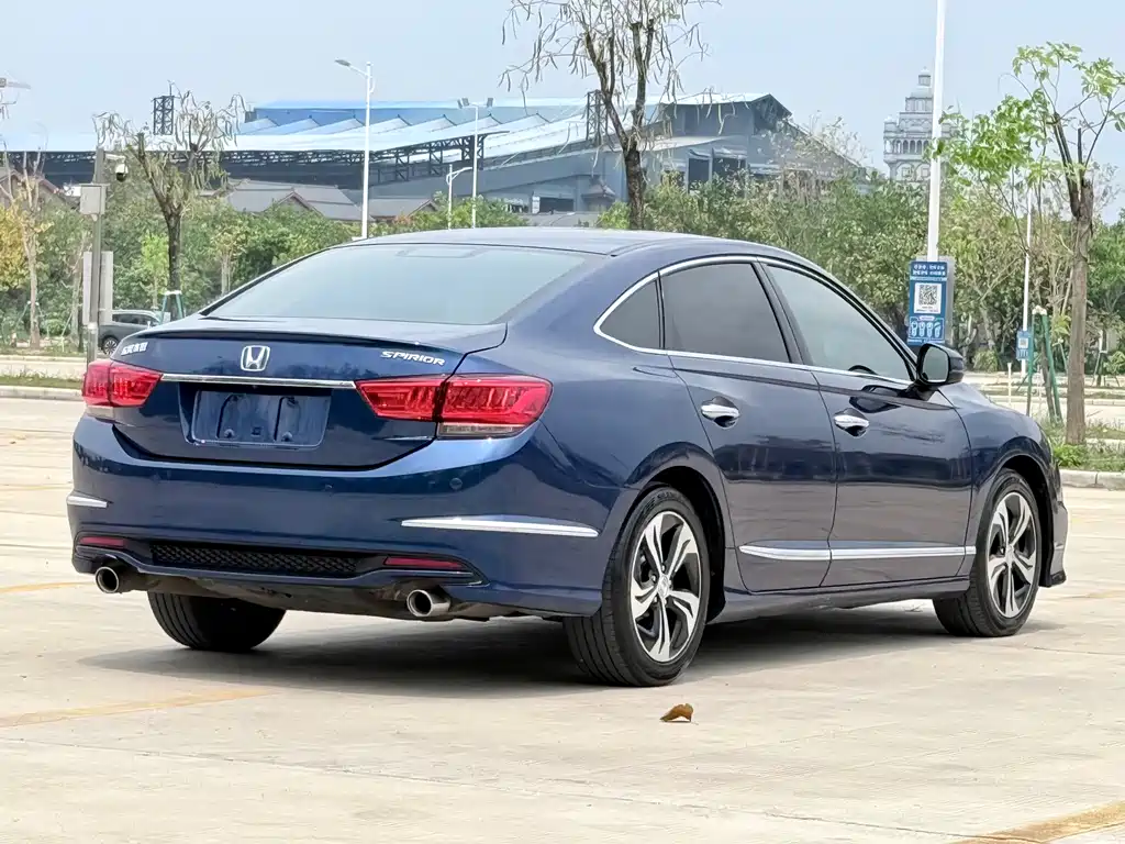 Spirior 2015 2.4L Noble Edition
