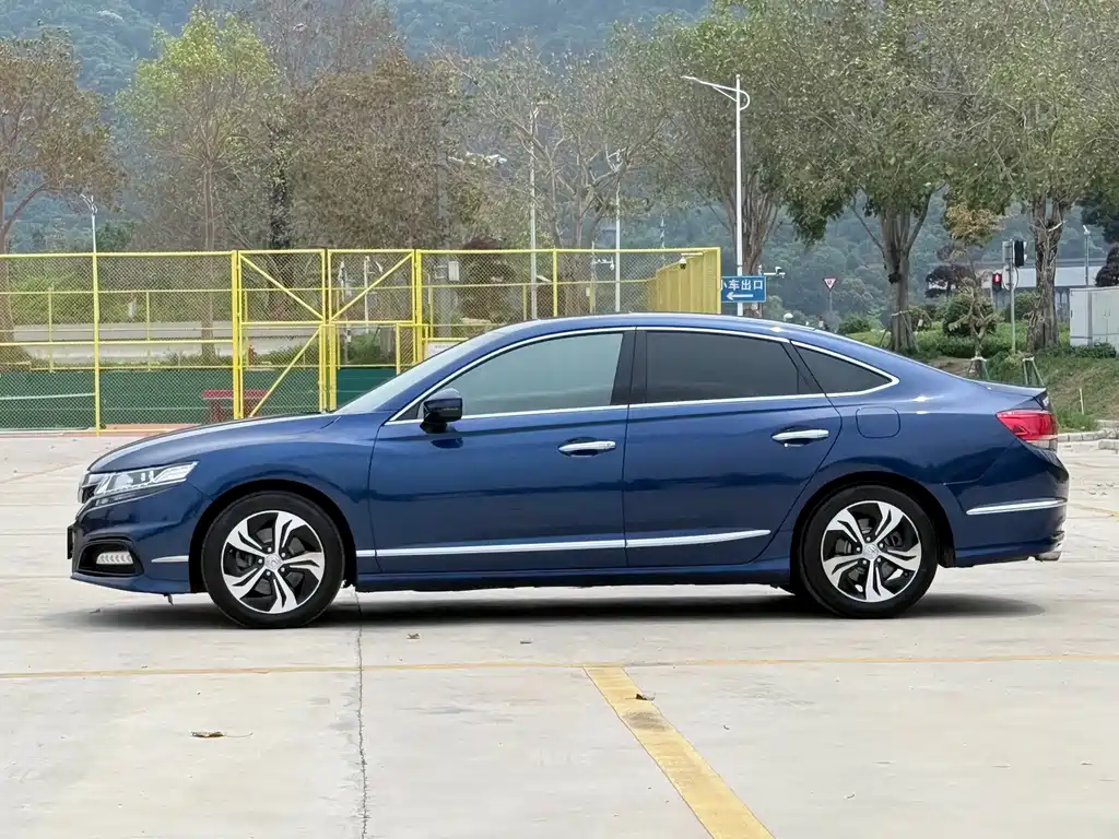 Spirior 2015 2.4L Noble Edition