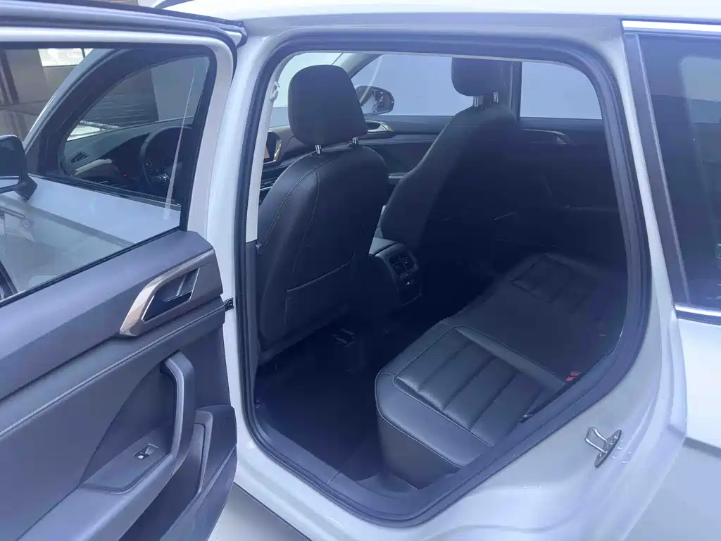 Volkswagen Tharu 2021 280TSI FWD Luxury Plus