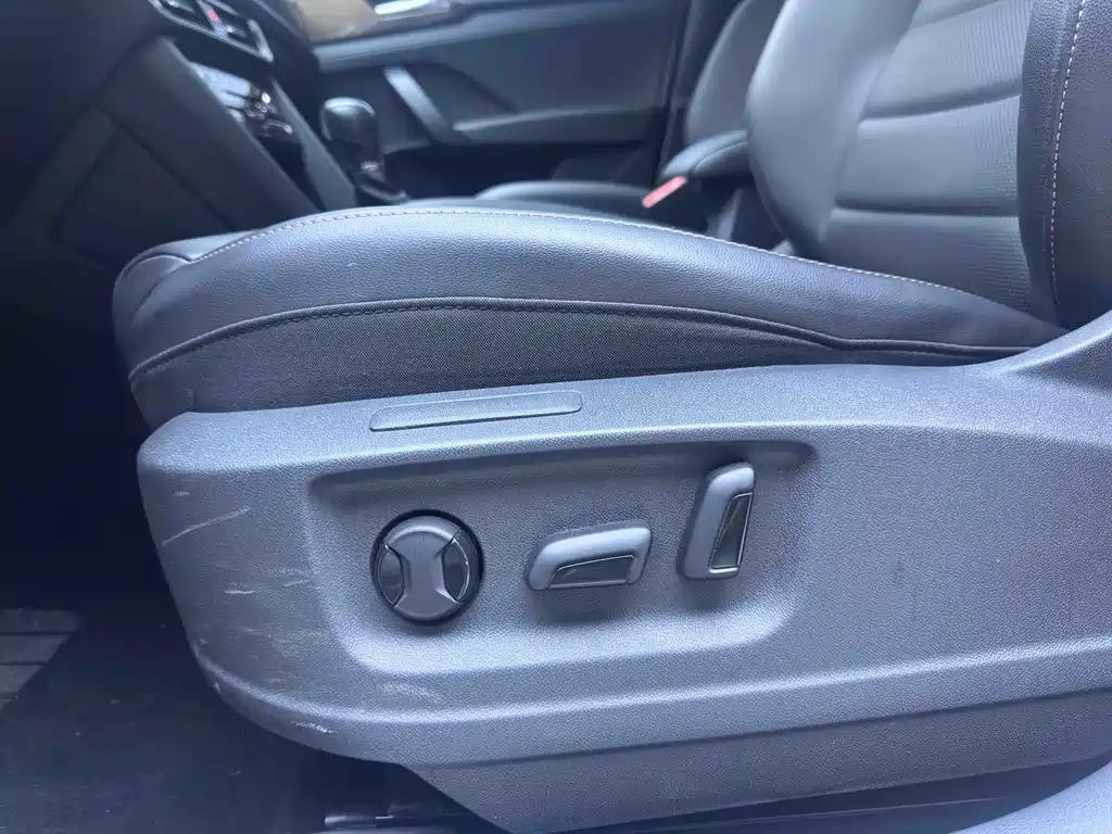 Volkswagen Tharu 2021 280TSI FWD Luxury Plus
