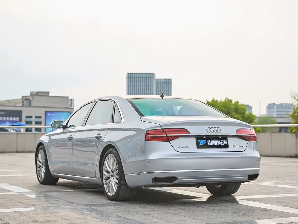 Audi A8L 2014 60 TFSI quattro Exclusive