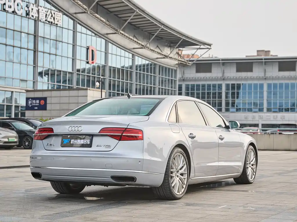 Audi A8L 2014 60 TFSI quattro Exclusive