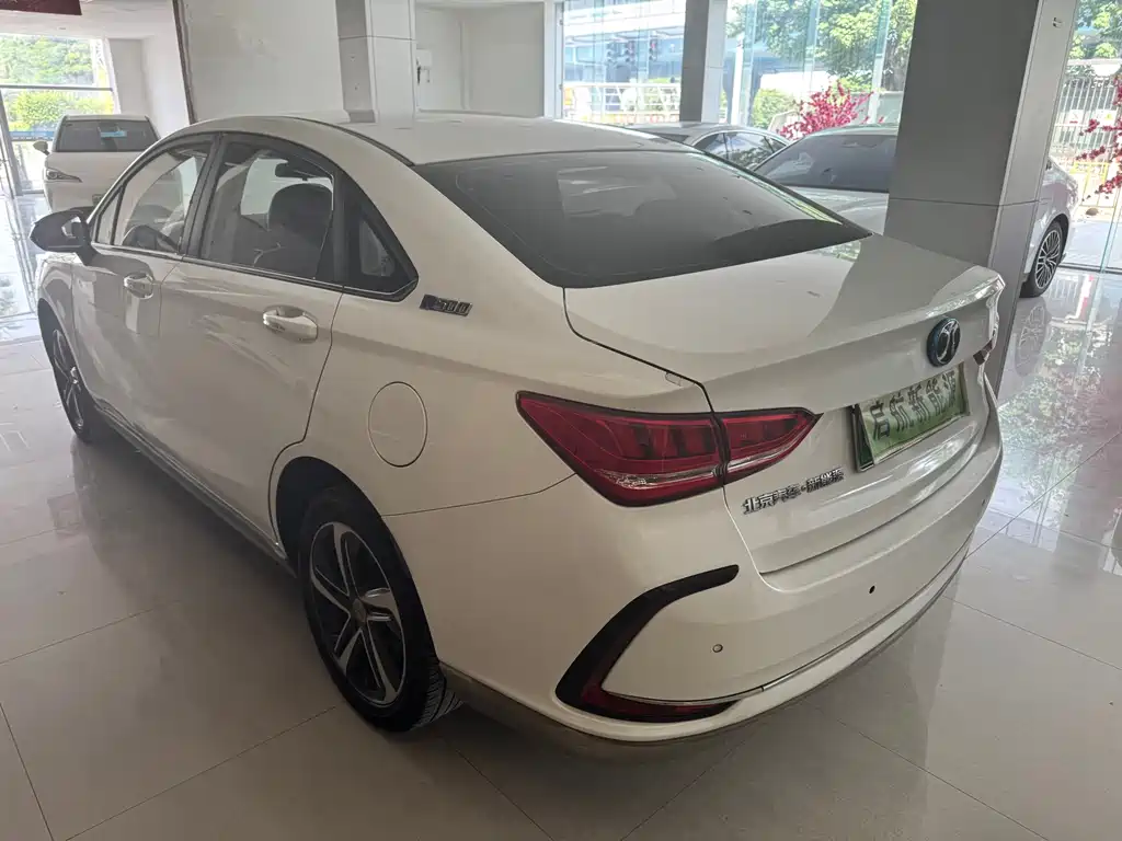 BAIC EU5 2018 R500 Zhifeng Edition